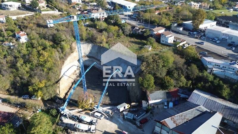 Двустаен апартамент за продажба, с голяма дневна, в новострояща се сгр