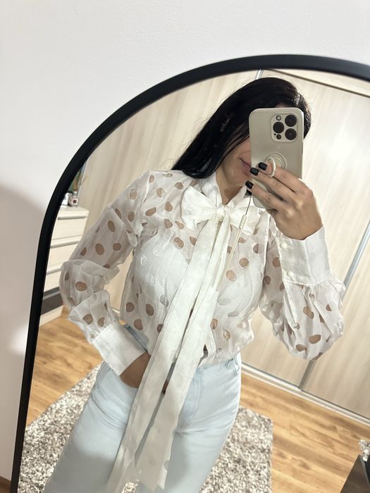 Camasa alba cu funda si buline marimea M