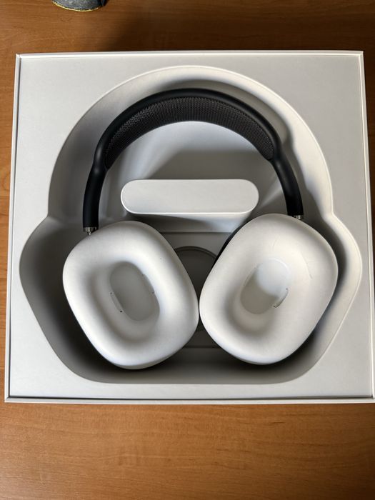 Apple Airpods Max, culoare Midnight, in garanție Emag.