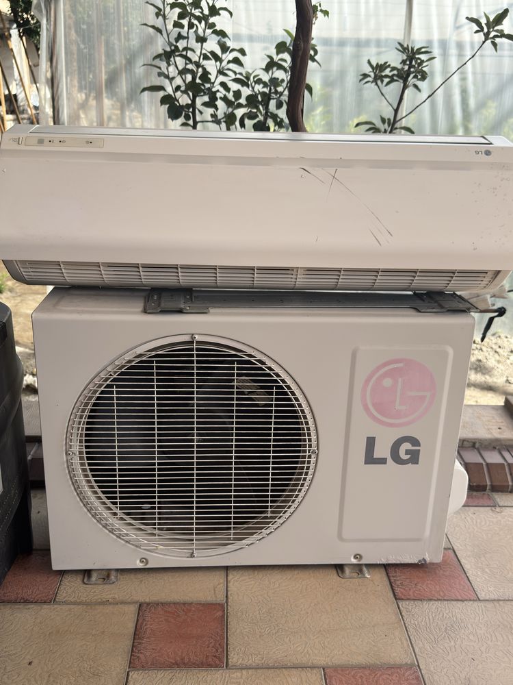 Кондиционер LG12