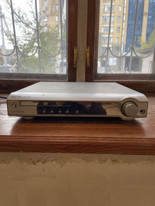 Продам DVD плеер Samsung