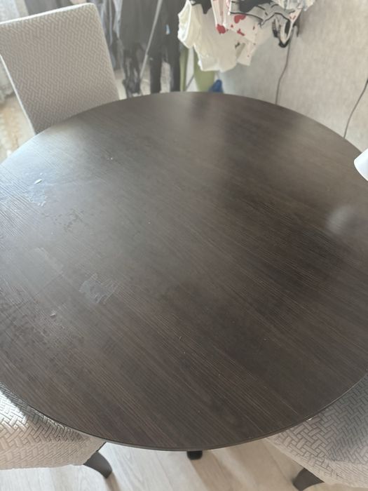 Продам стол и 5 стульев