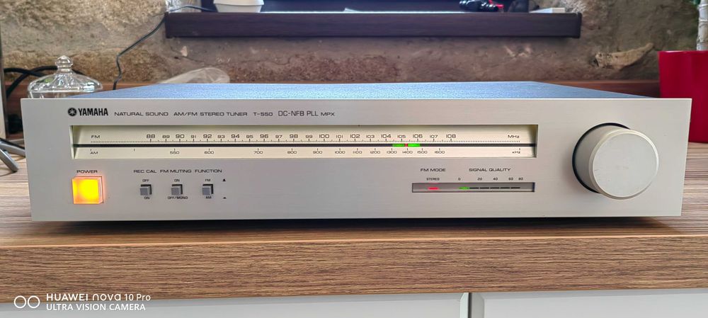 Еквалайзер Fisher 914 и тунер Yamaha T550