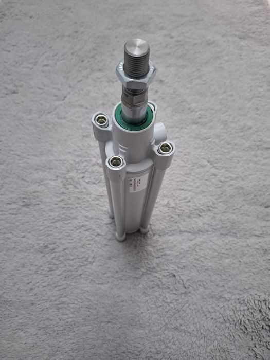Cilindru pneumatic NOU
