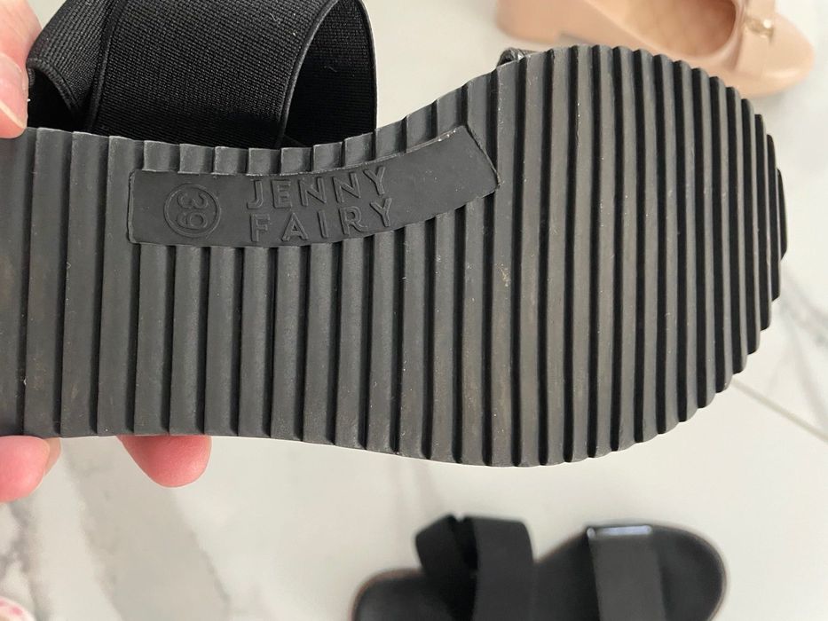 Дамски обувки различни видове