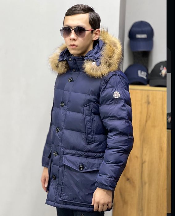 Продам куртку Moncler