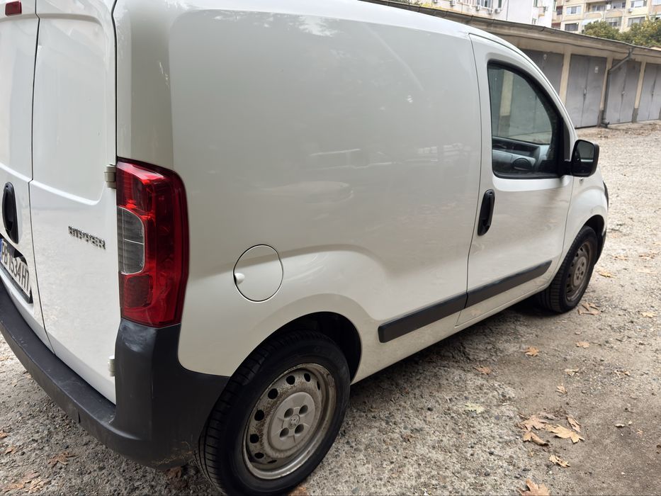 Peugeot bipper.