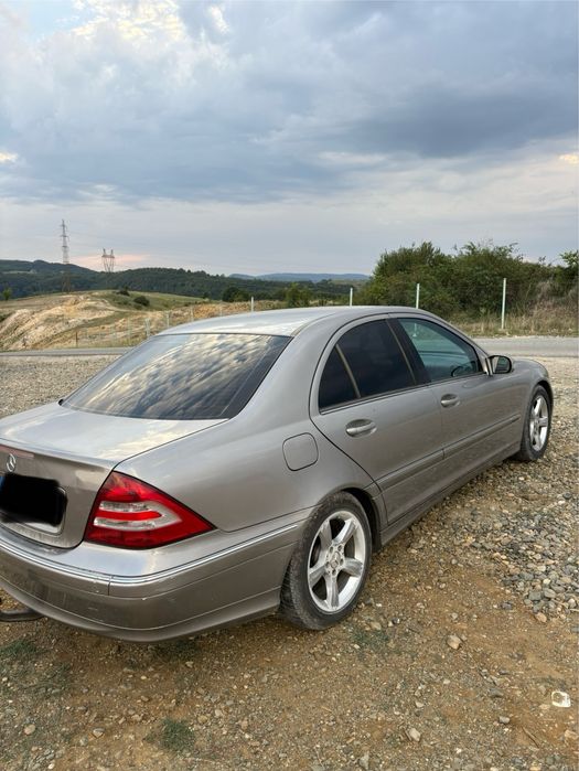 Vand Mercedes C220