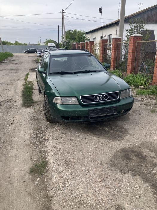 Продам Ауди А 4 универсал