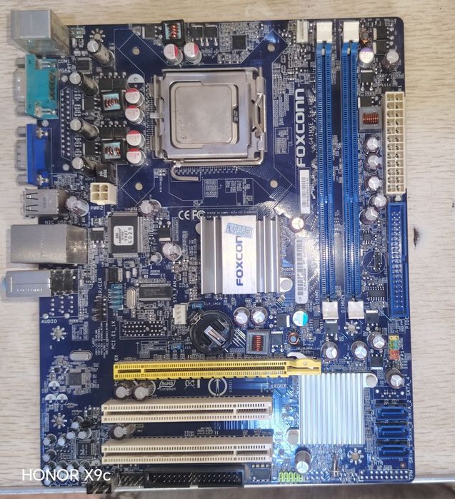 Материнская плата