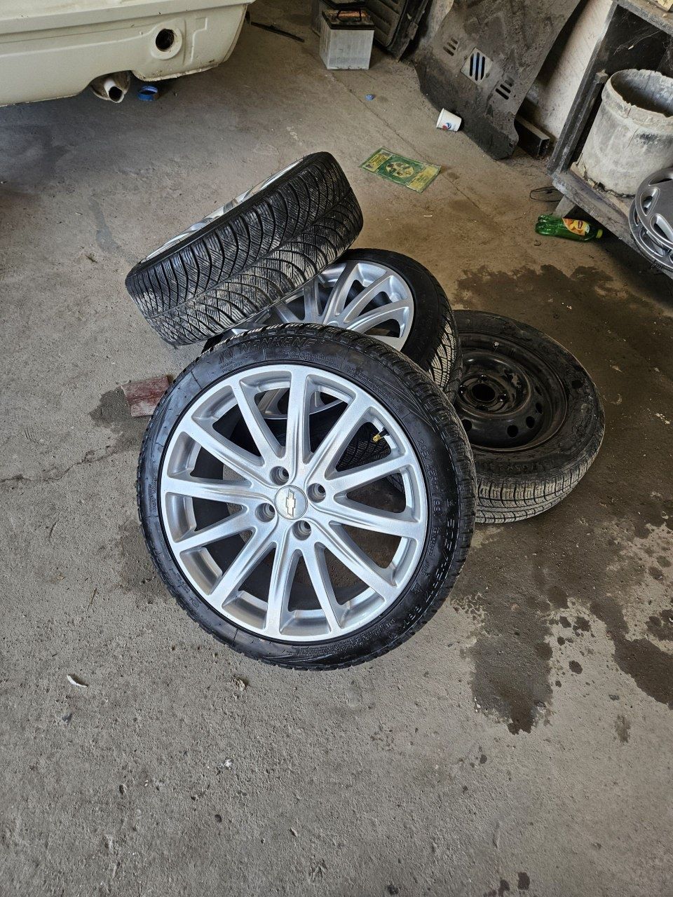 Diska Balon R17 205/45 sotiladi