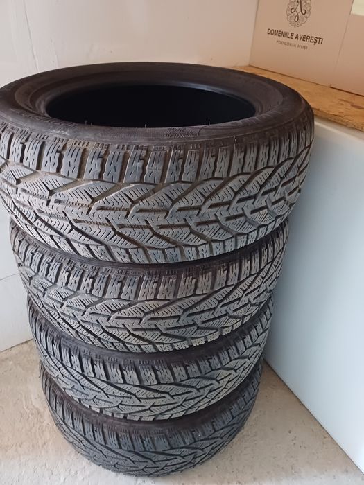 Vând anvelope de iarna sh,215/55/16,Kormoran