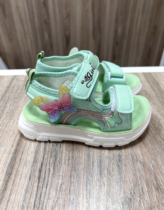 Новые сандали 26,29