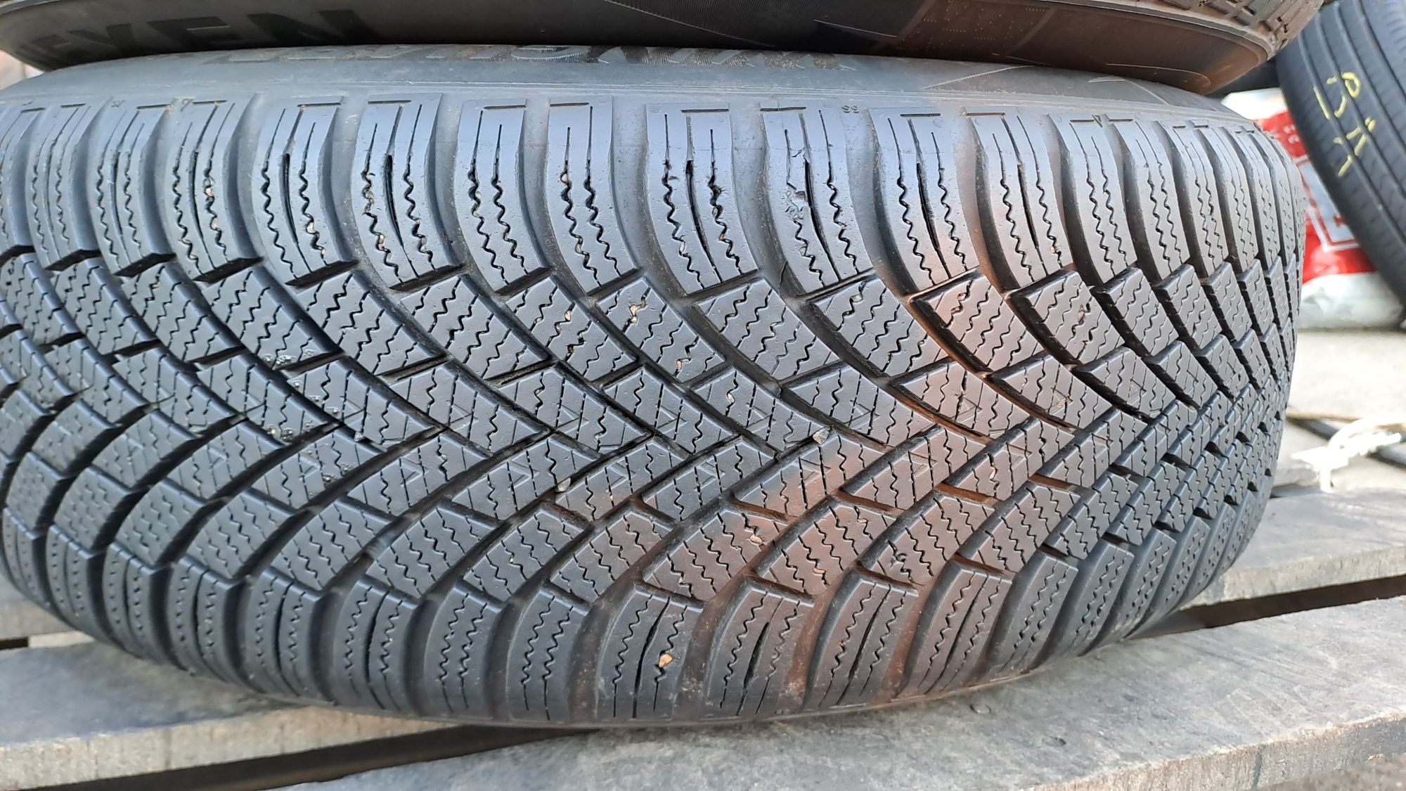 4бр. Почти Нови 205/60/16 Nexen Winguard Snow G 3