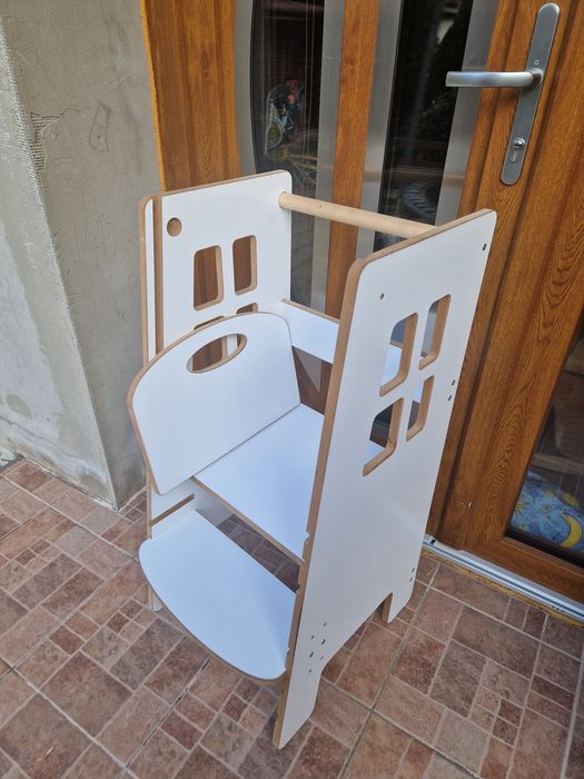 Turn de învățare Montessori din lemn - alb