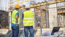 Execut la comanda orice tip de constructie case cabane anexe hale