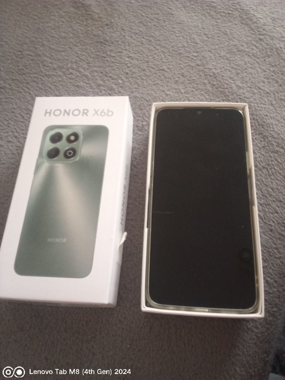 Honor X6B,8/128 GB,5200mAh,зелен на цвят,нов.Със всички екстри