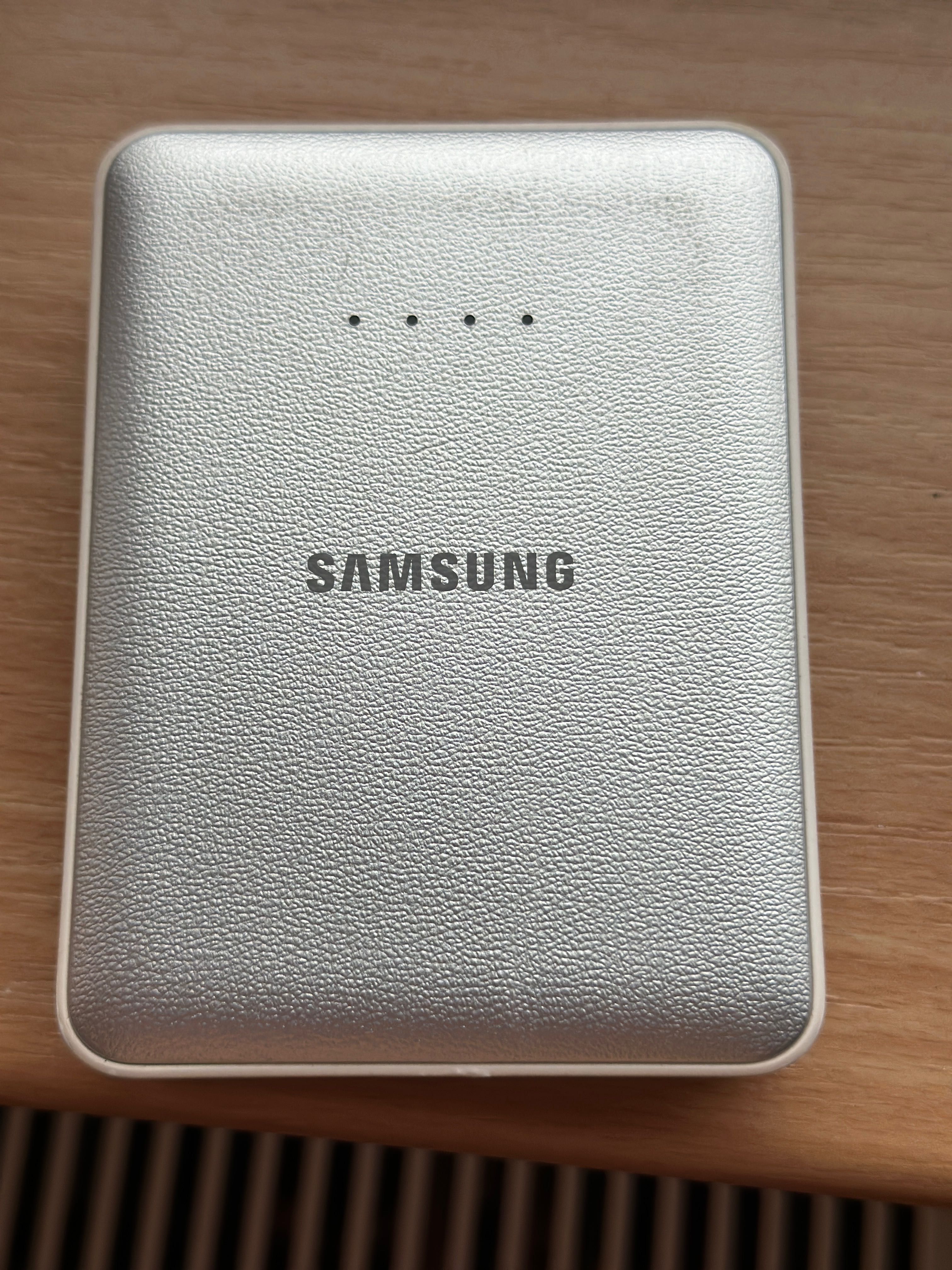 Baterie externă Samsung 8400 mah