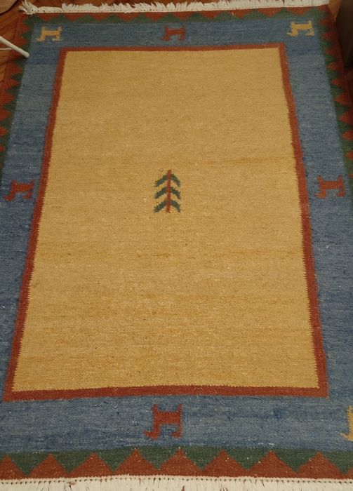 Covor cu model rustic