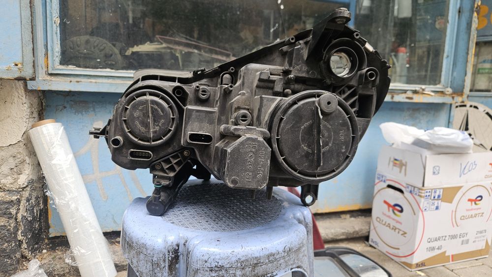 Десен HELLA Фар за Mercedes/Мерцедес w211 е класа