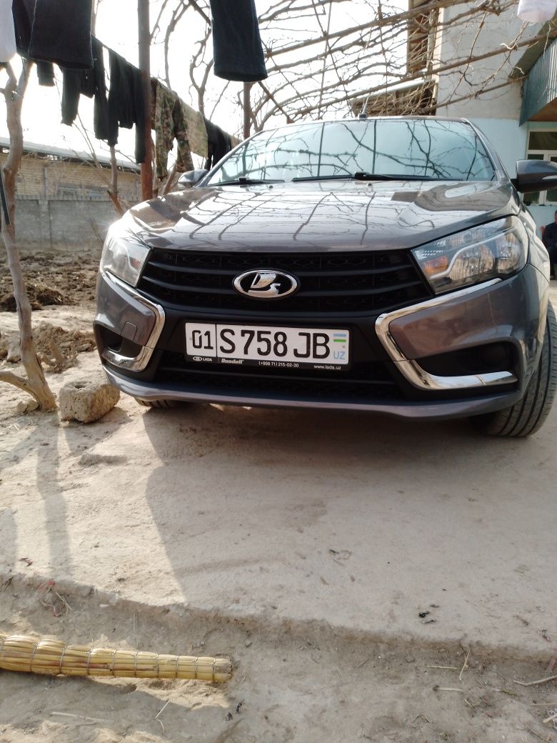Lada vesta sotiladi