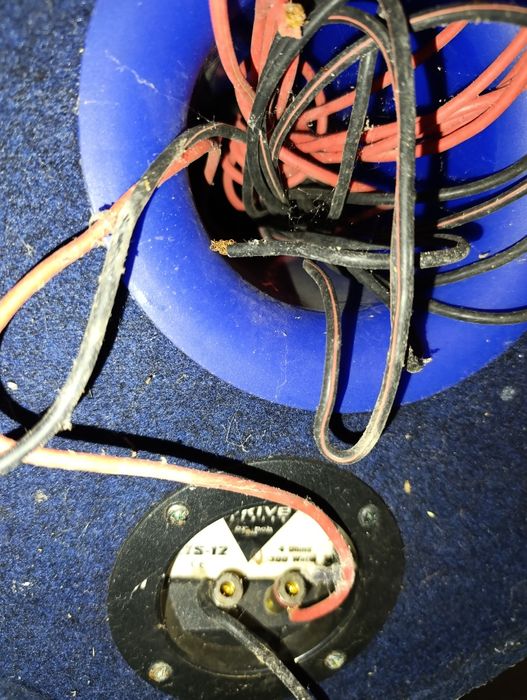 Sbwoofer auto nefolosit