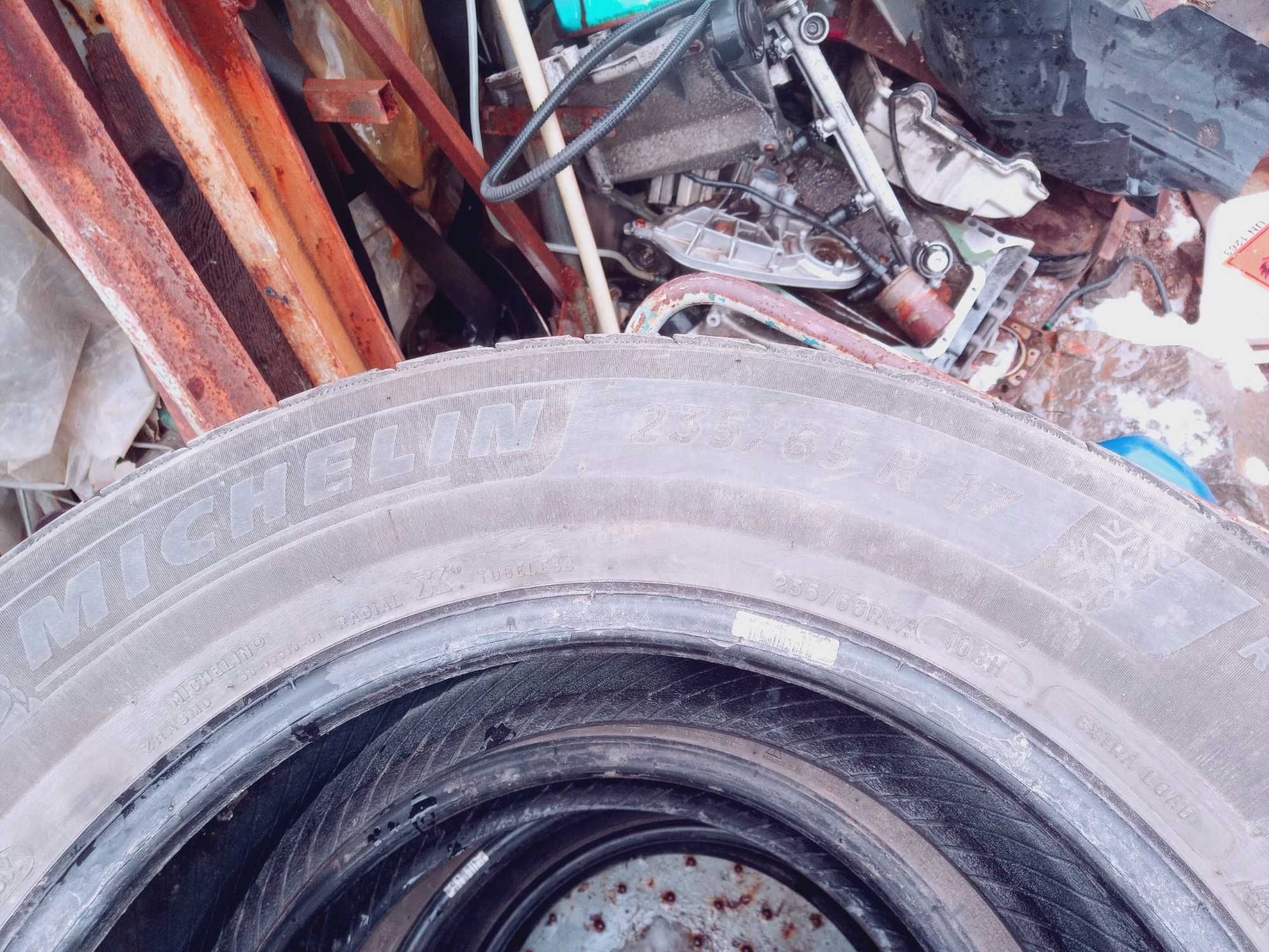 Зимни гуми 235/65/17 Michelin pilot alpin 5 suv