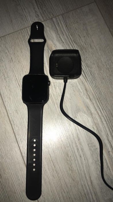 Смарт часовник със зарядно