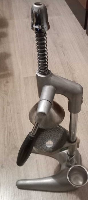 Професионална Цитрус преса  maskot за сокове  цена по-споразумени