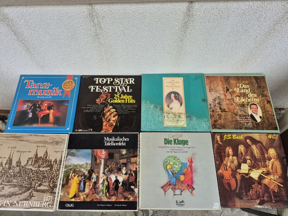 Vand lot 150 discuri Vinil cu muzica clasica mixta  pentru Pick up
