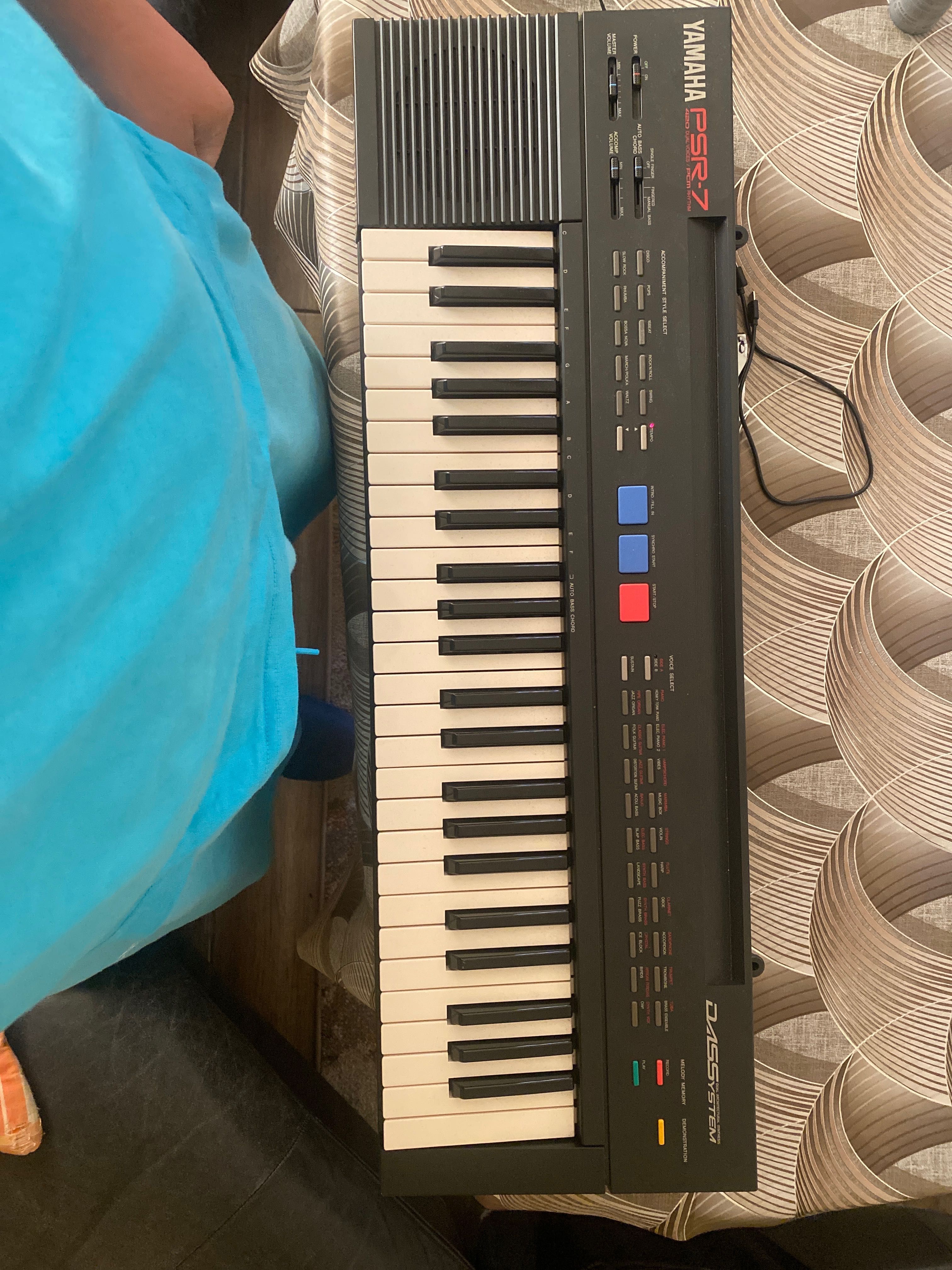 Йоника Yamaha psr-7 420dual voices