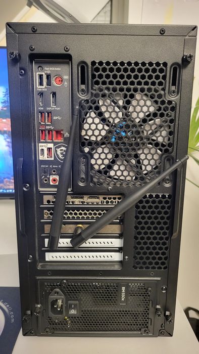 Ryzen 7 5800X, 32GB RAM 3200MHz, 500GB SSD