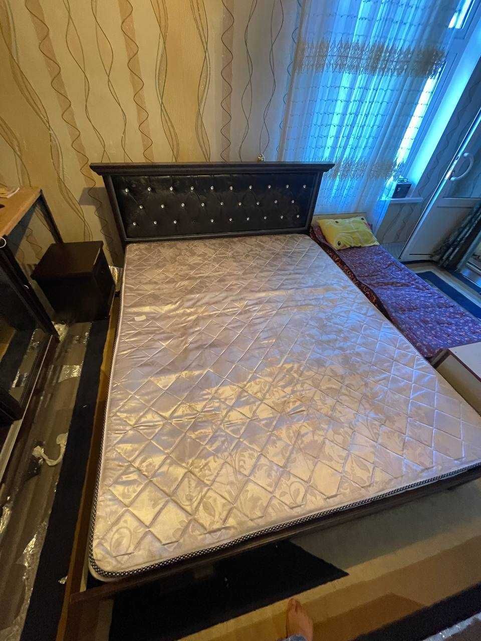 Мебел бу спальни трюмо шкаф