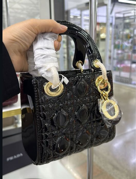 Сумочка DIOR …..
