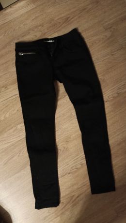 Продам черные джинсы стрэйч xs