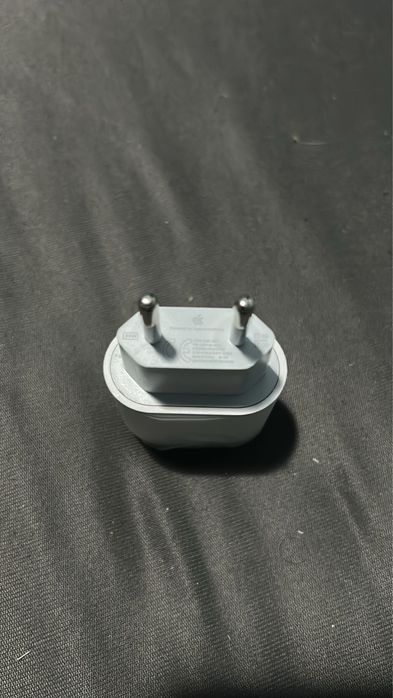 vand incarcator iphone