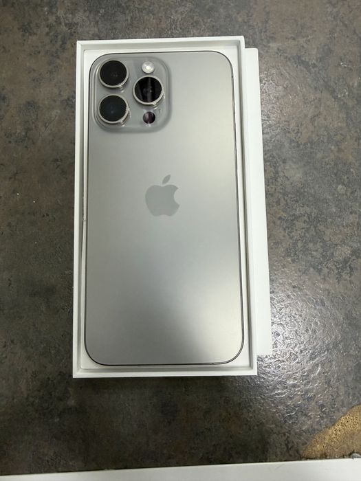 Iphone 15 pro max ,256 Gb