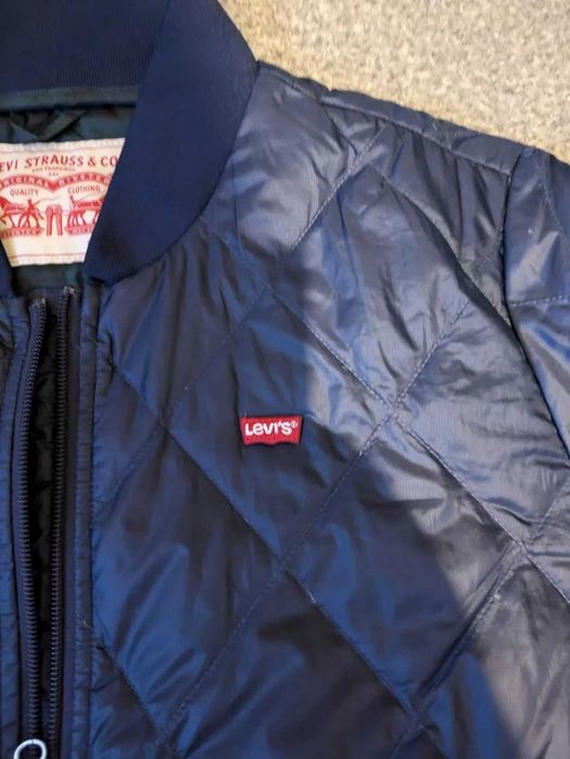 Леко,  дамско пухено яке Levis размер М.