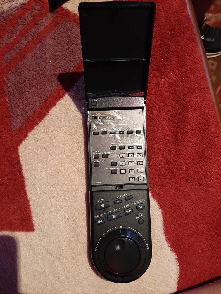Vând telecomandă originală de video Recorder Panasonic FS 200