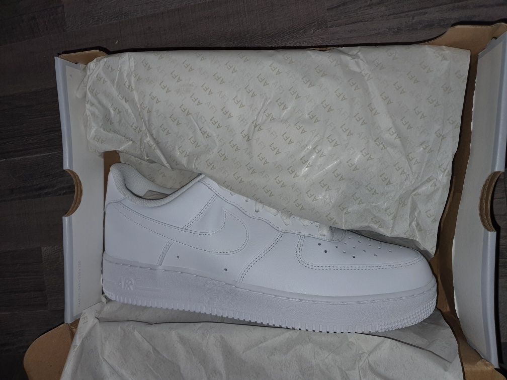 Nike Air Force 1"07