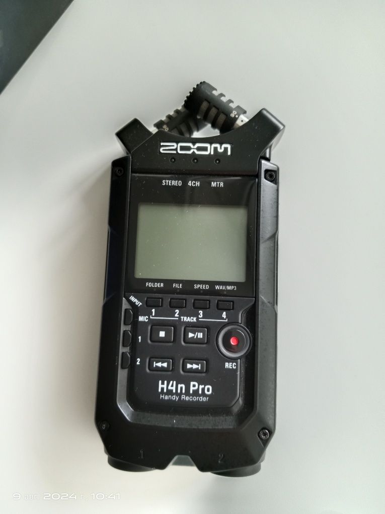 Аудиорекордер Zoom h4n pro