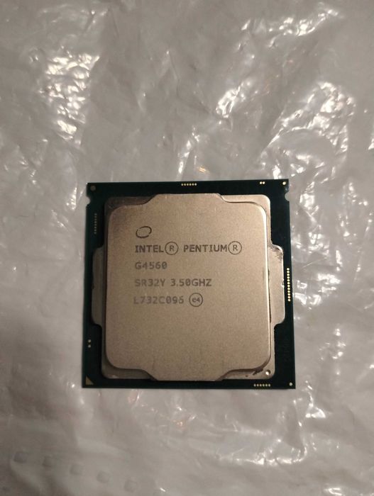 Процессор Intel Pentium G4560