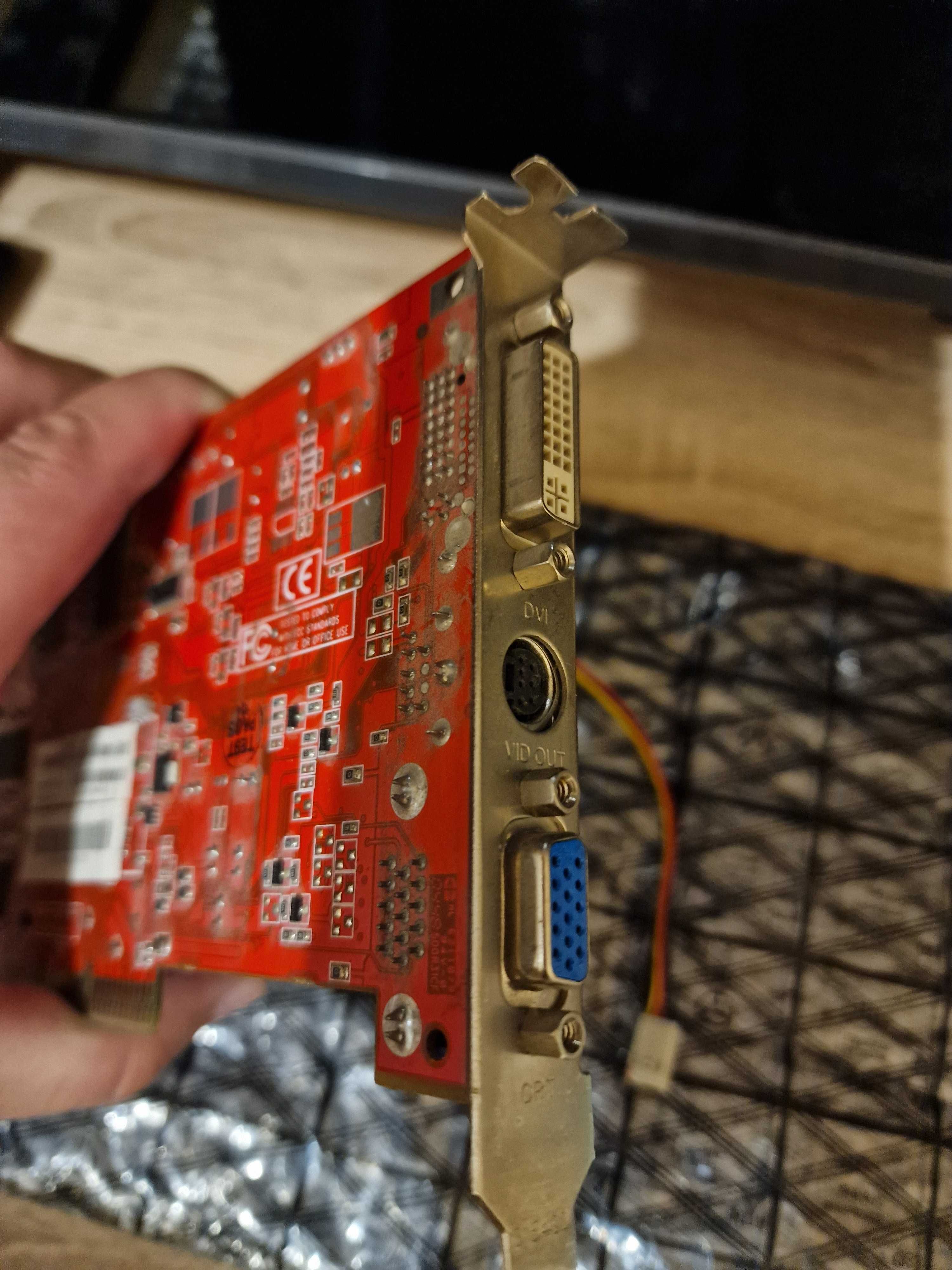 Sapphire Radeon 9250 128 MB + охлаждане с вентилатор