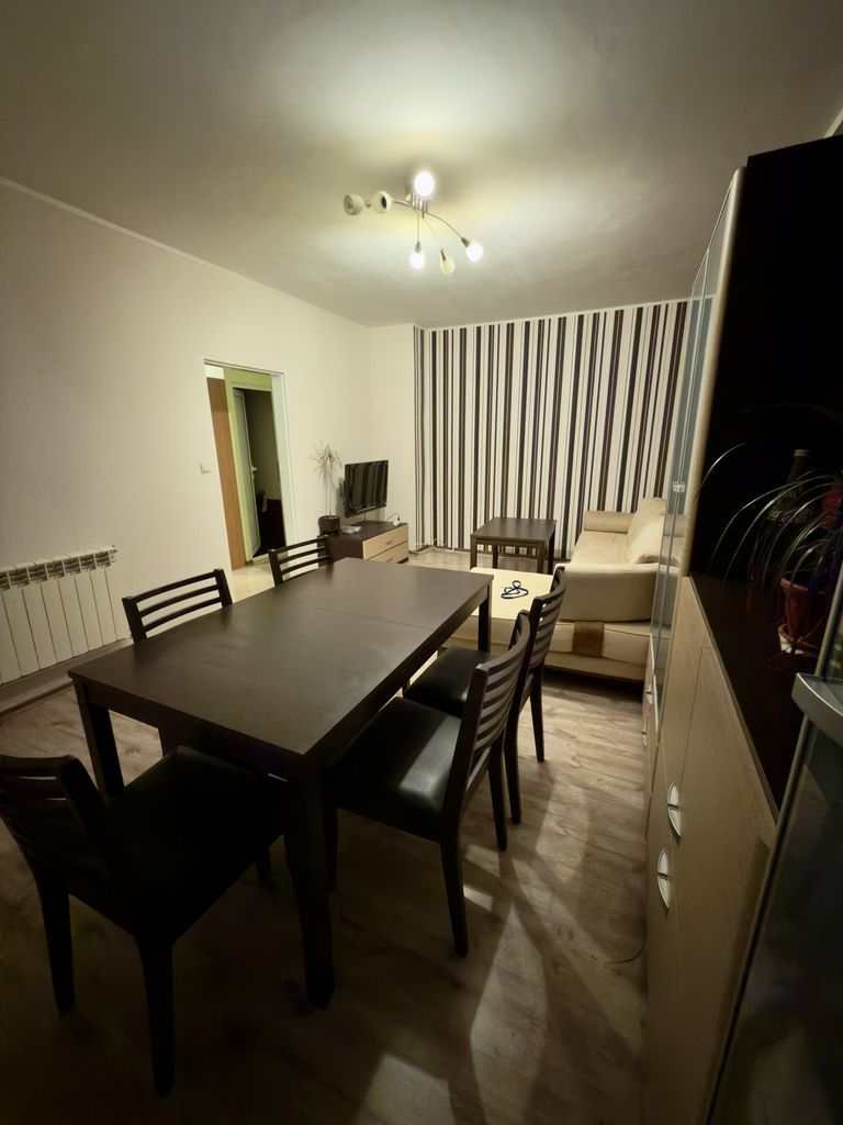 Дава се под наем Тристаен апартамент в Козлодуй - 78 кв.м за 510 € - Снимка #1