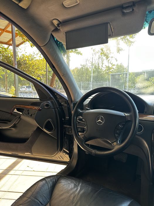 Mercedes Benz 220 w 222 qilingan