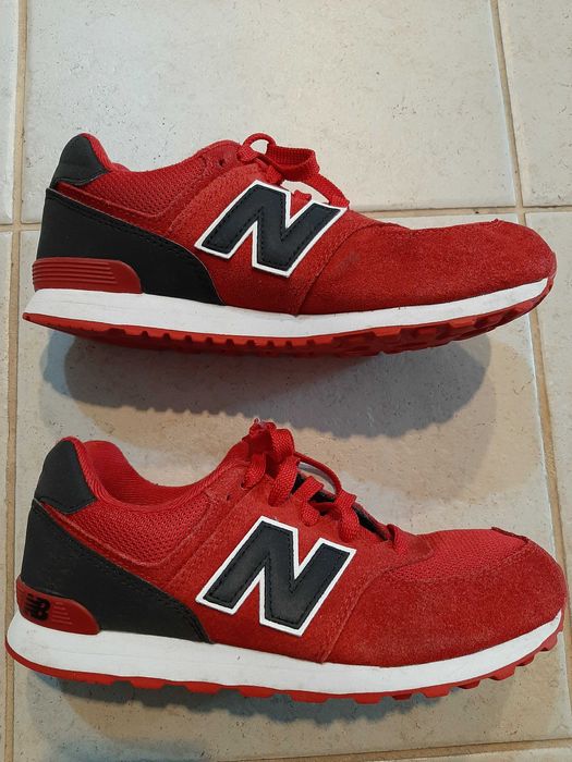 Adidasi New Balance si Calvin Klein nr. 38