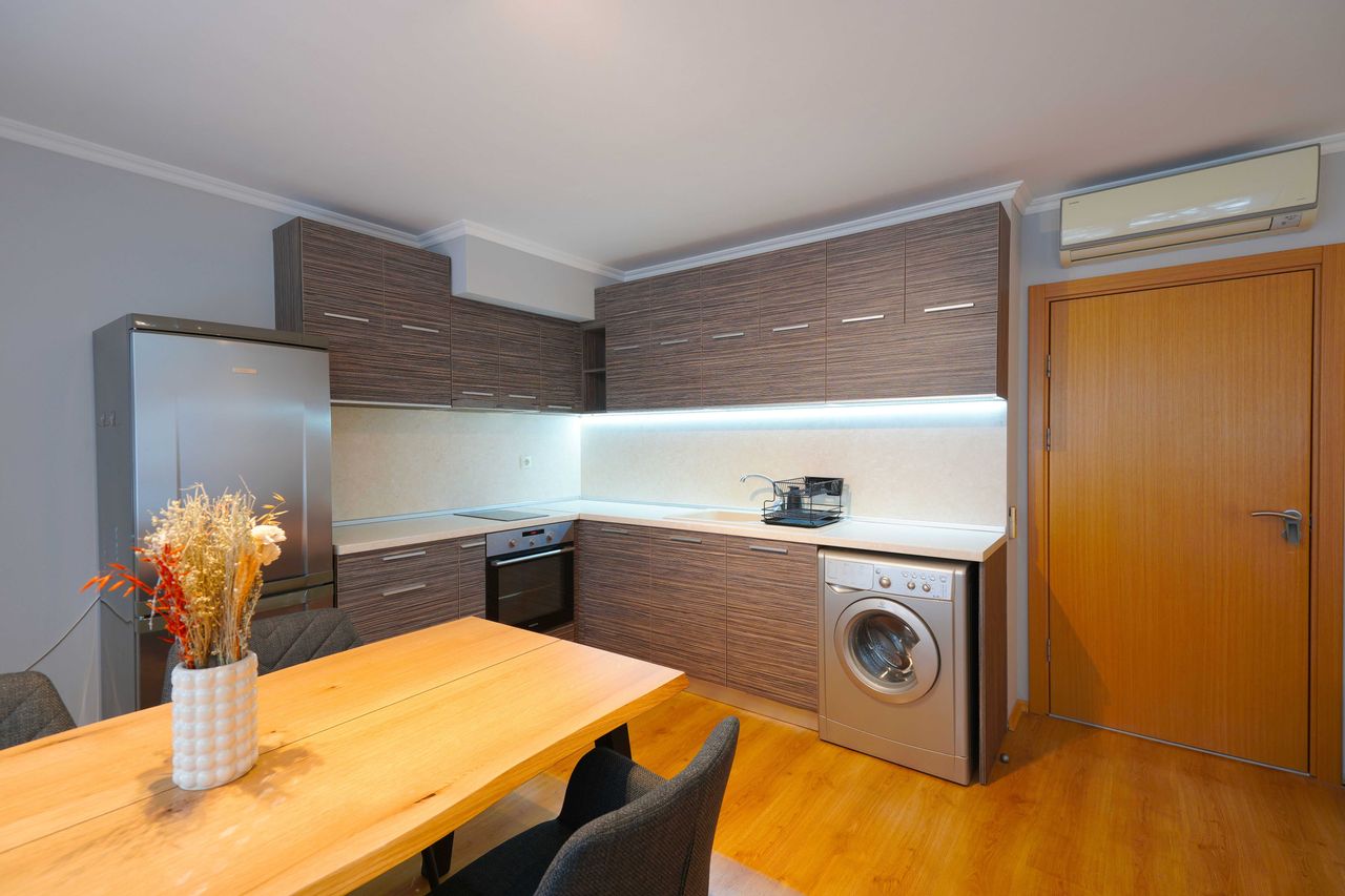 Дава се под наем Тристаен апартамент в Варна, Спортна зала - 91 кв.м за 790 € - Снимка #7