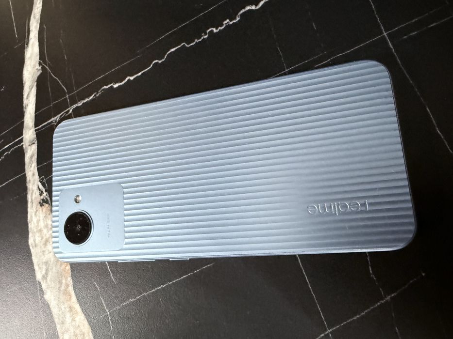 Realme c30 с кутия и кабел