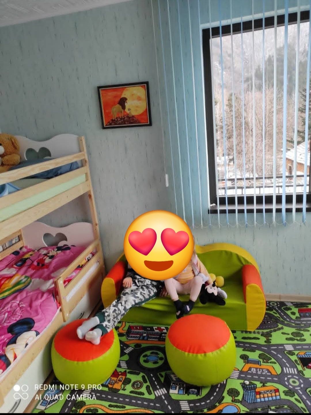 Детско двуетажно легло с матраците
