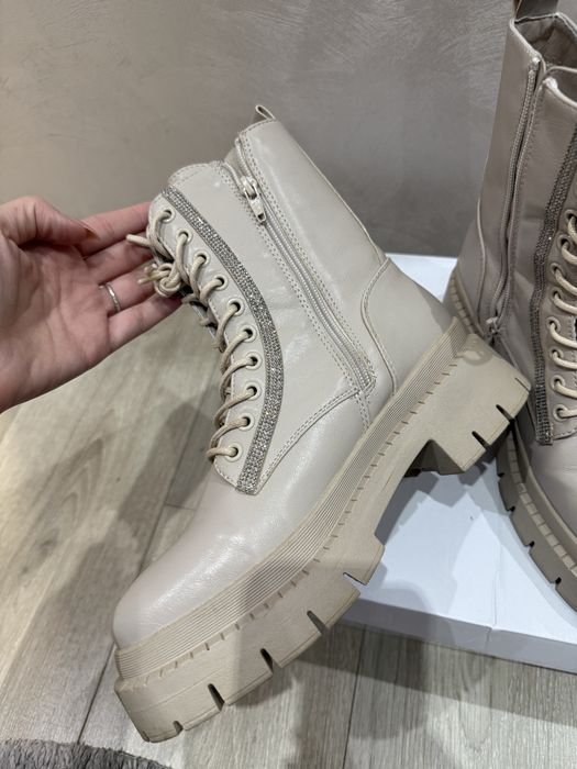 Обувки Боти, бежави